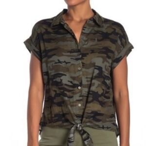NWT Sanctuary Green Camo Tie Top Blouse Cuffed Sleeves Lightweight Size XS NWT